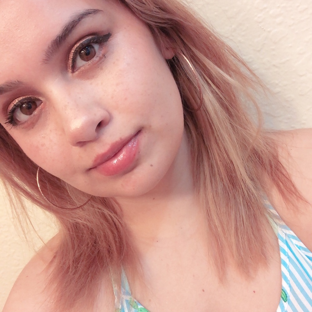 Meet your Posher, Alexjendra